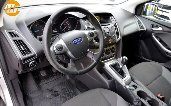 Ford Focus cena 24900 przebieg: 185475, rok produkcji 2013 z Włoszczowa małe 121